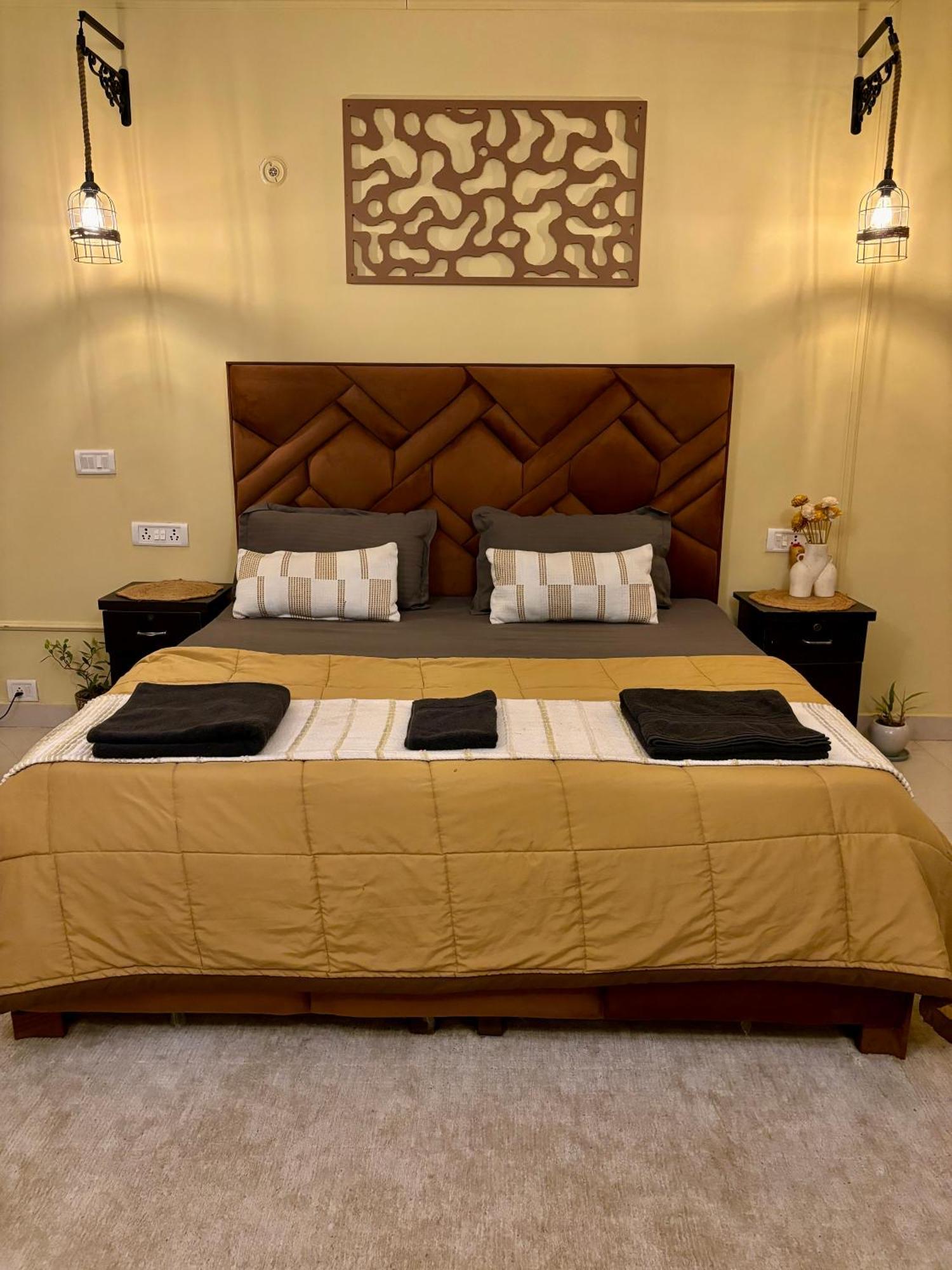 Atharva'S Homestay By Goaround Homes - Nehru Enclave Metro, South Delhi New Delhi Eksteriør billede