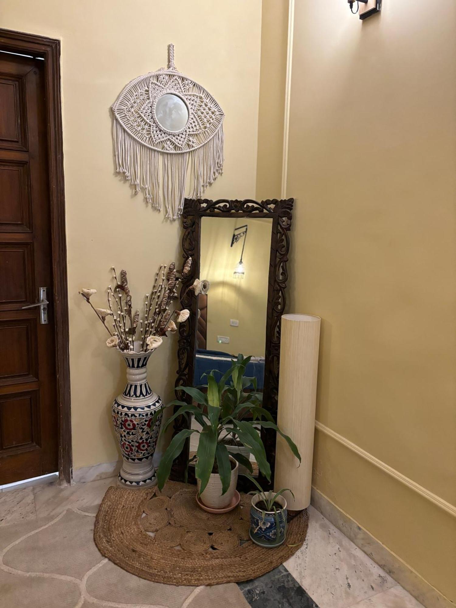 Atharva'S Homestay By Goaround Homes - Nehru Enclave Metro, South Delhi New Delhi Eksteriør billede
