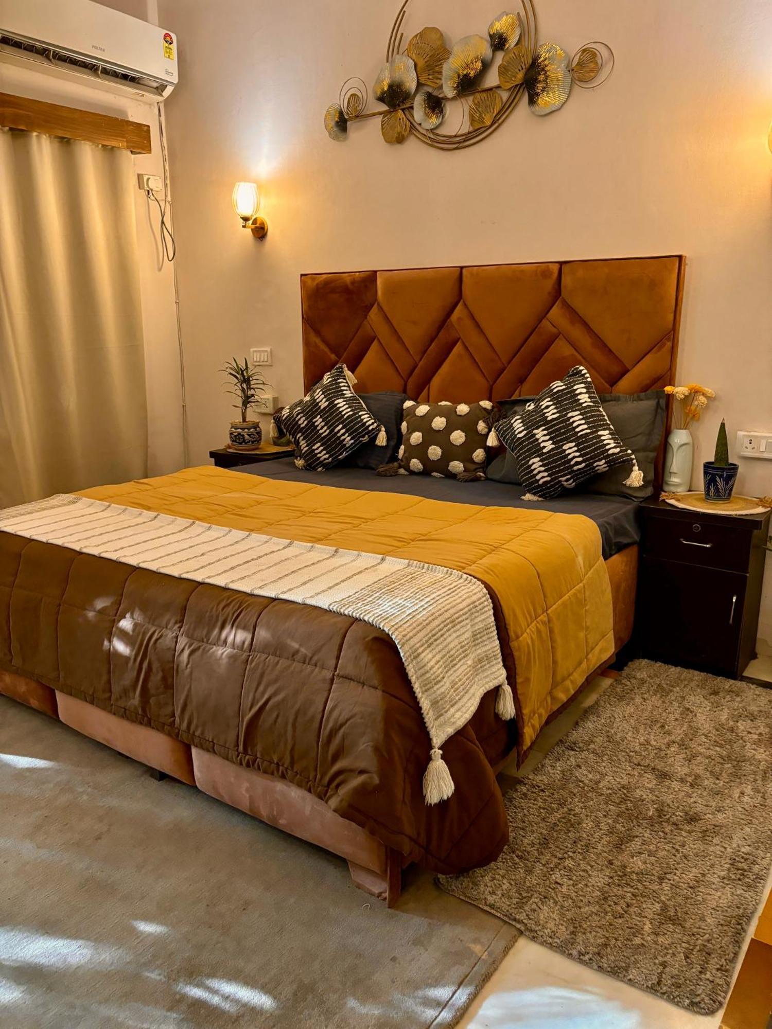 Atharva'S Homestay By Goaround Homes - Nehru Enclave Metro, South Delhi New Delhi Eksteriør billede