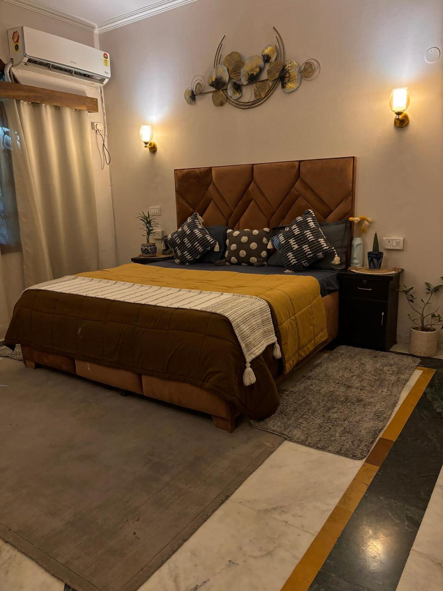 Atharva'S Homestay By Goaround Homes - Nehru Enclave Metro, South Delhi New Delhi Eksteriør billede