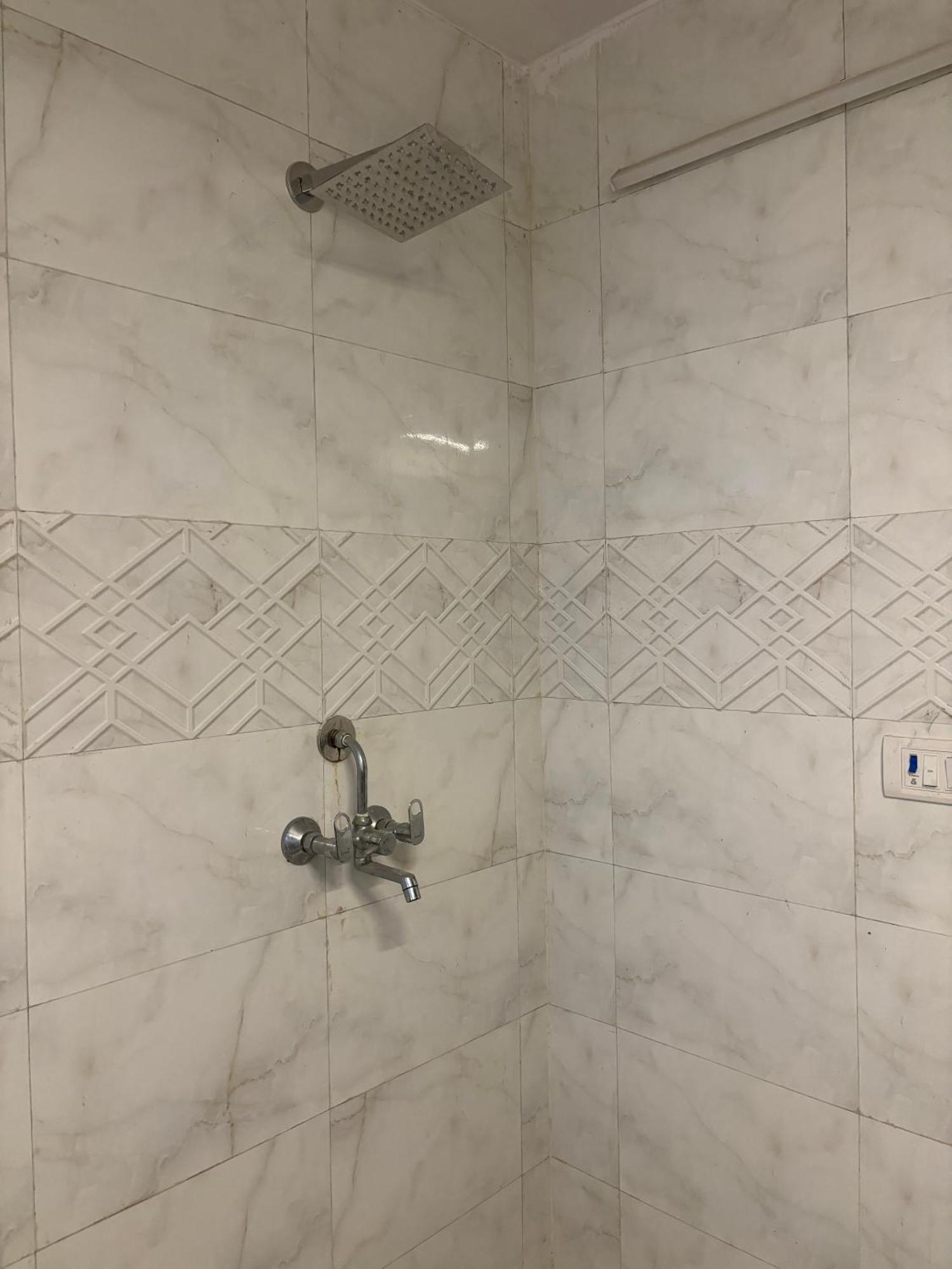 Atharva'S Homestay By Goaround Homes - Nehru Enclave Metro, South Delhi New Delhi Eksteriør billede