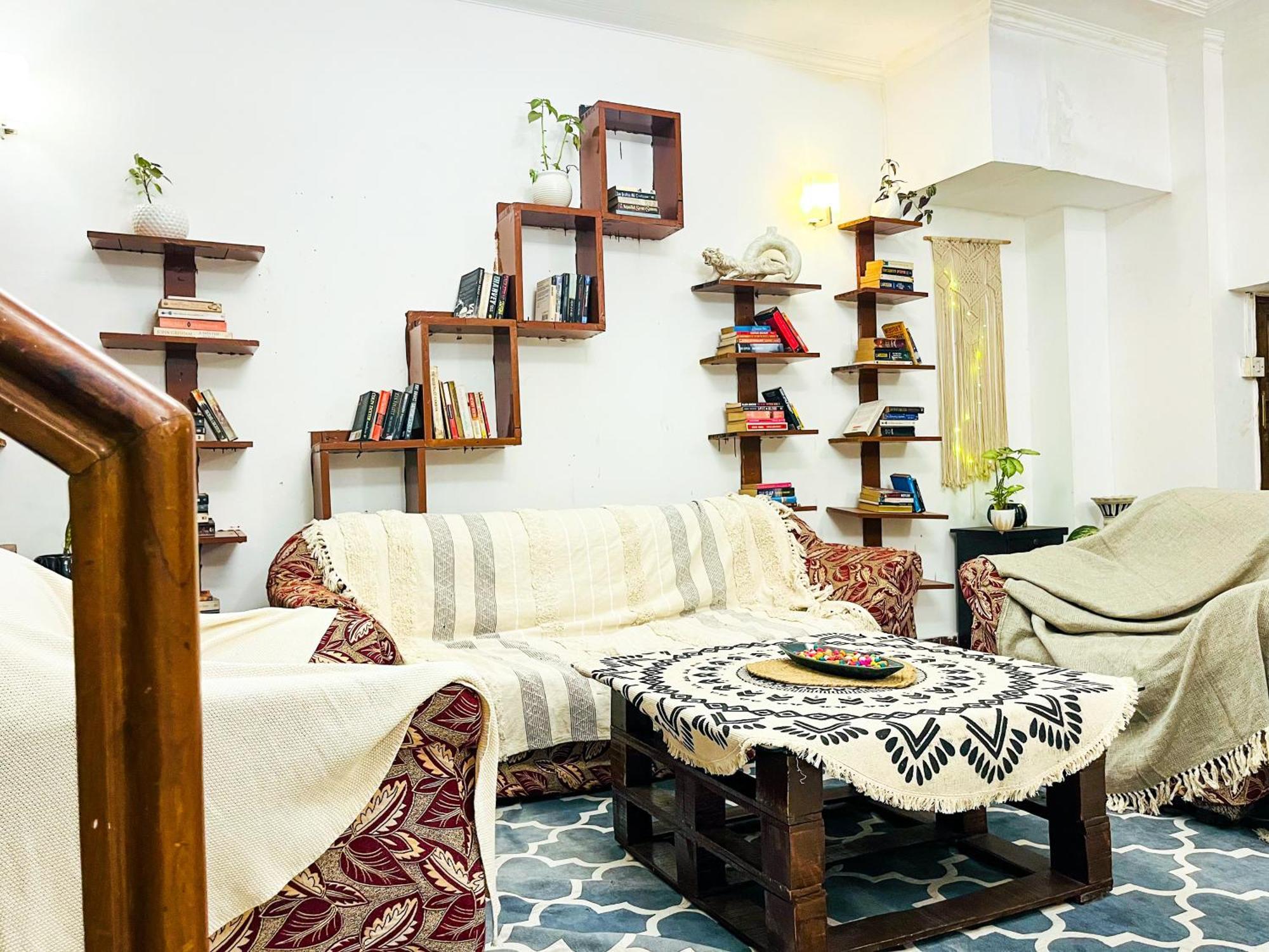 Atharva'S Homestay By Goaround Homes - Nehru Enclave Metro, South Delhi New Delhi Eksteriør billede
