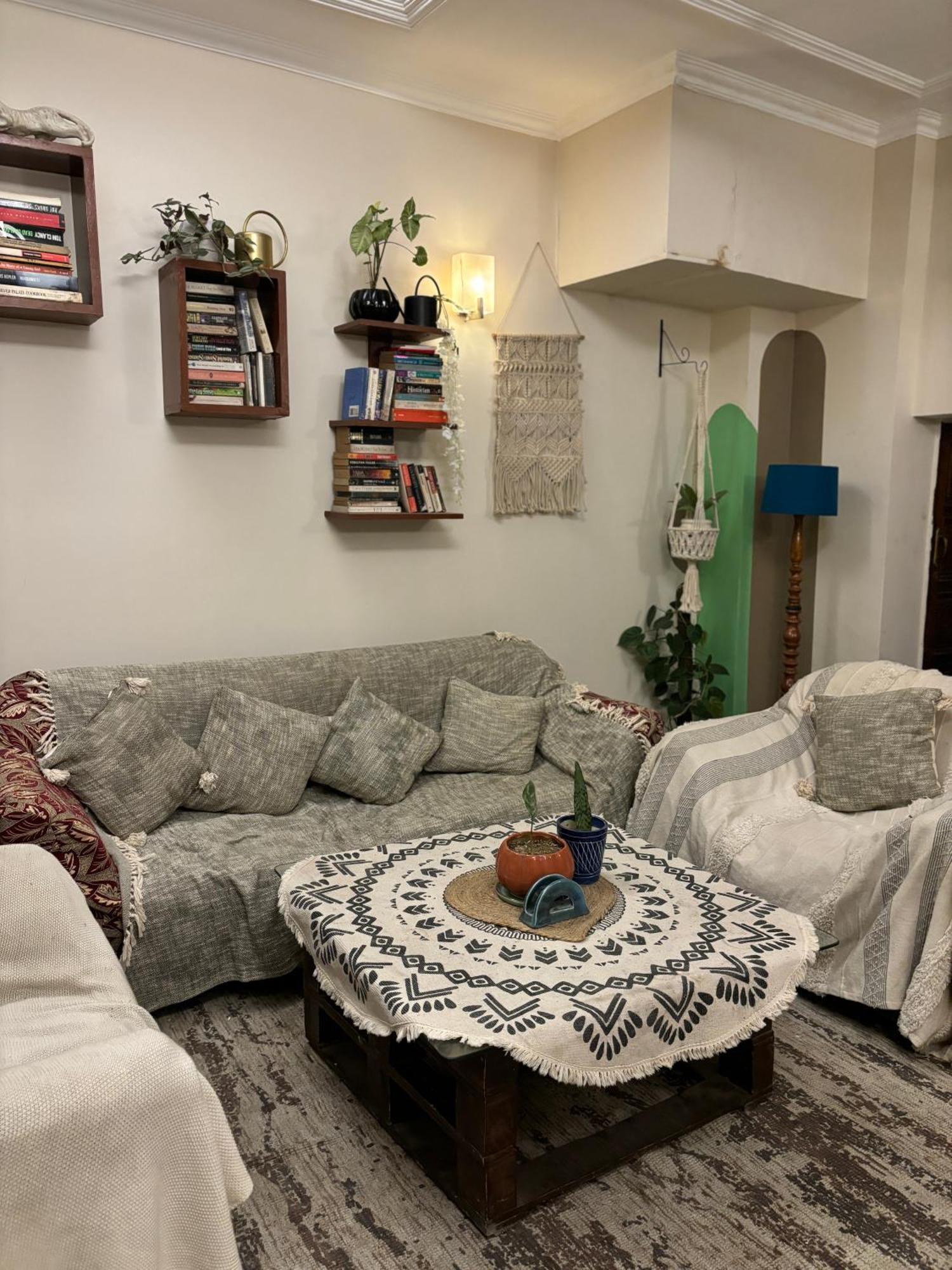Atharva'S Homestay By Goaround Homes - Nehru Enclave Metro, South Delhi New Delhi Eksteriør billede