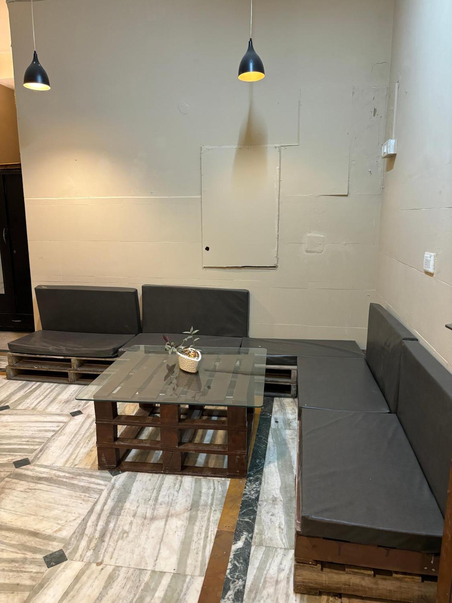 Atharva'S Homestay By Goaround Homes - Nehru Enclave Metro, South Delhi New Delhi Eksteriør billede