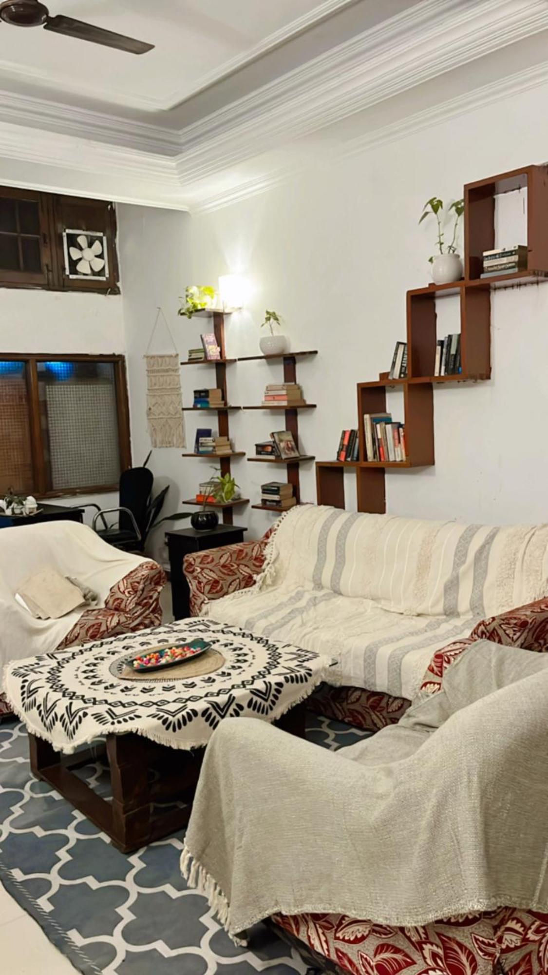 Atharva'S Homestay By Goaround Homes - Nehru Enclave Metro, South Delhi New Delhi Eksteriør billede