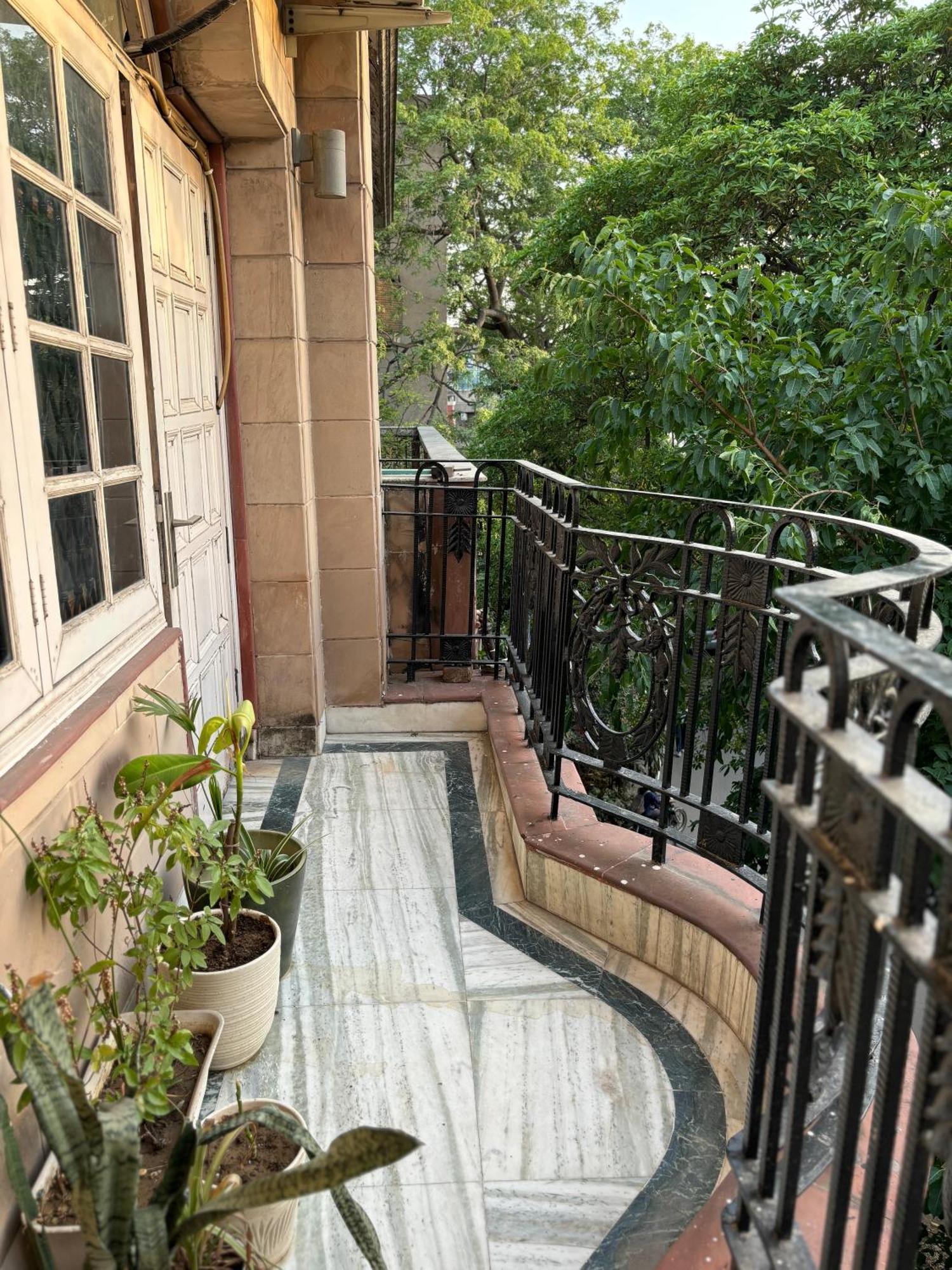 Atharva'S Homestay By Goaround Homes - Nehru Enclave Metro, South Delhi New Delhi Eksteriør billede